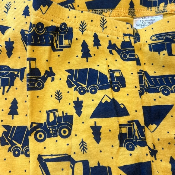 NWT Baby Gap PJ Set 6-12 Months - Picture 3 of 4